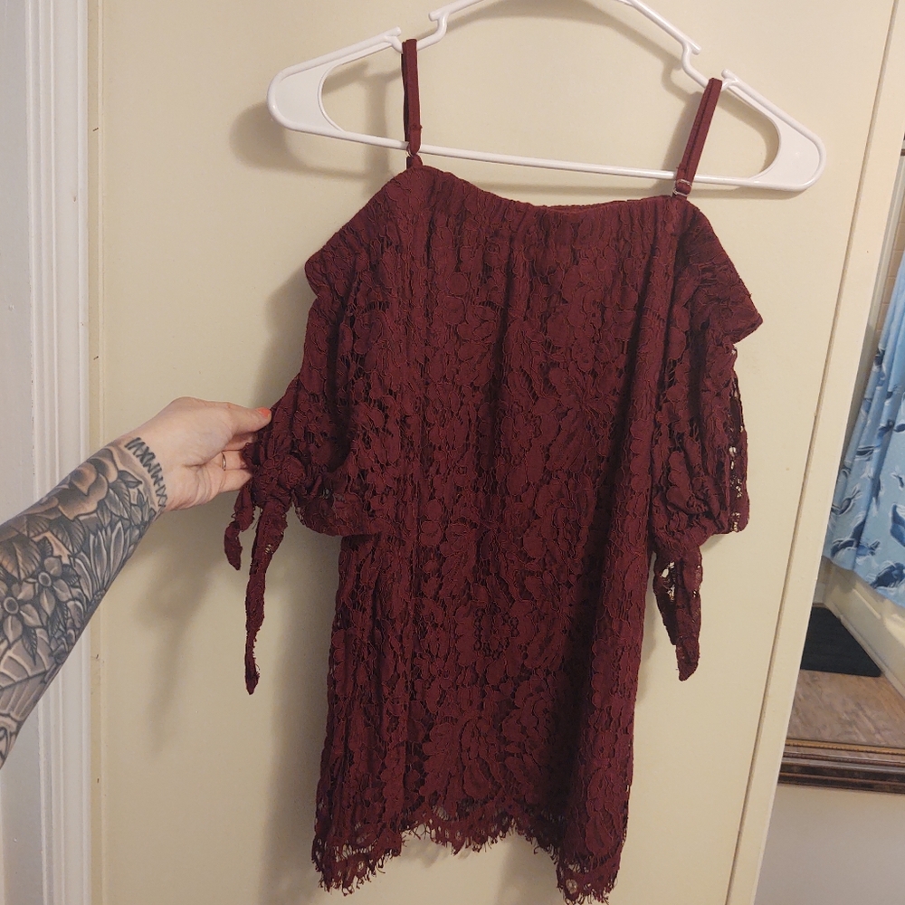 Cold shoulder lace top